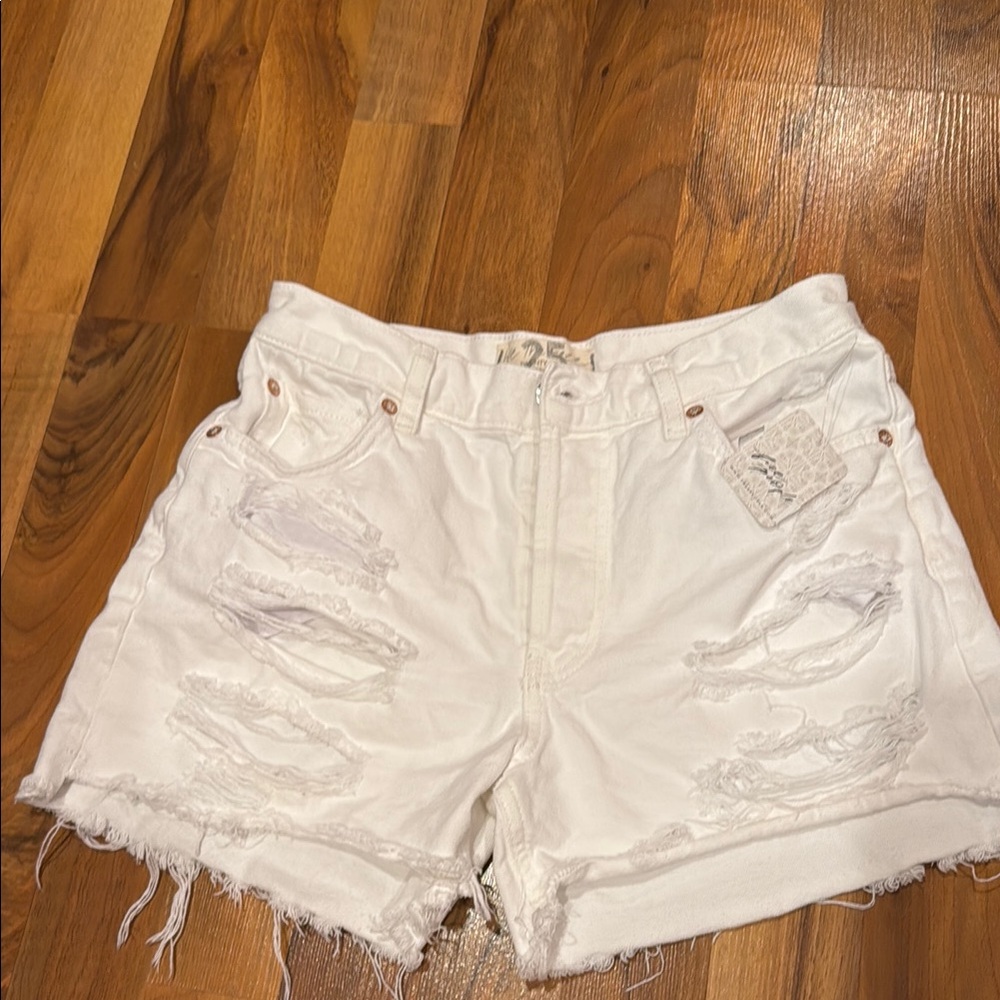 Free People white denim distressed short women size 25 NWT